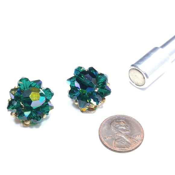 Vintage Green Crystal Beaded Earrings, Aurora Borealis, 1960s Gold Tone Clips - Picture 7 of 10